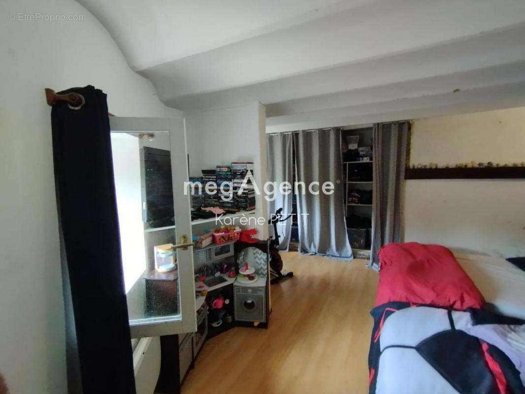 Appartement à AUNEUIL