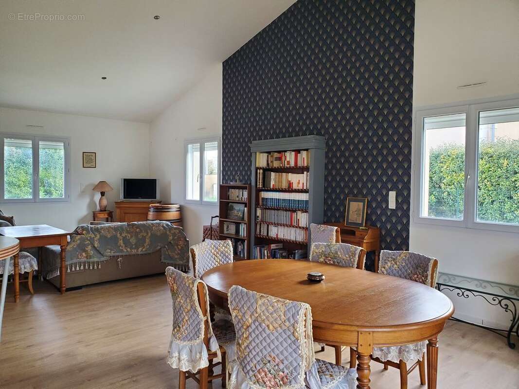 Maison à CHAMPNIERS