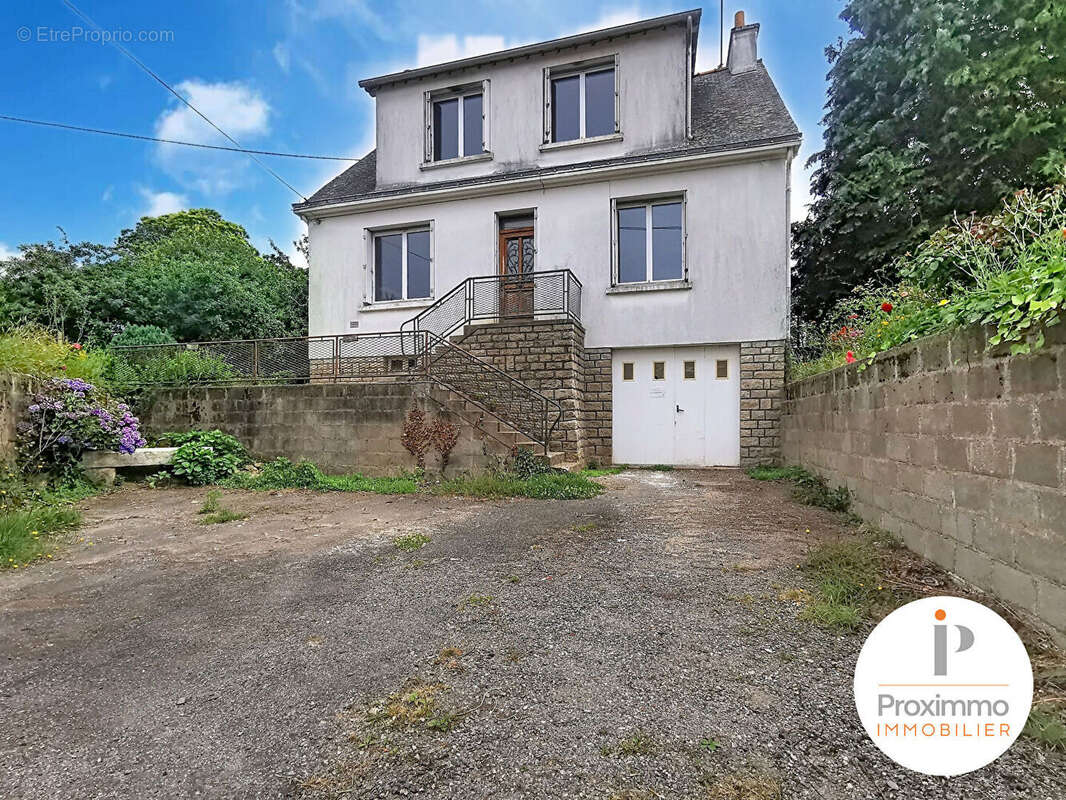 Maison à LA GACILLY