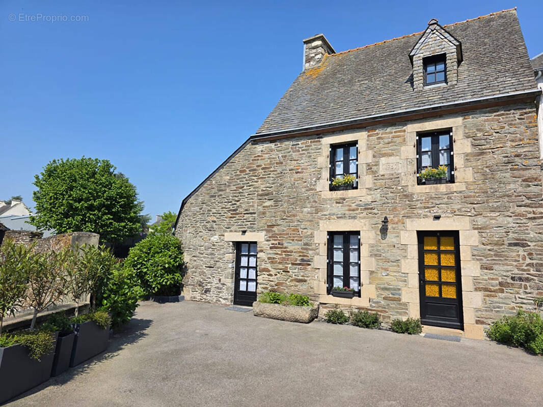 Maison à CARHAIX-PLOUGUER