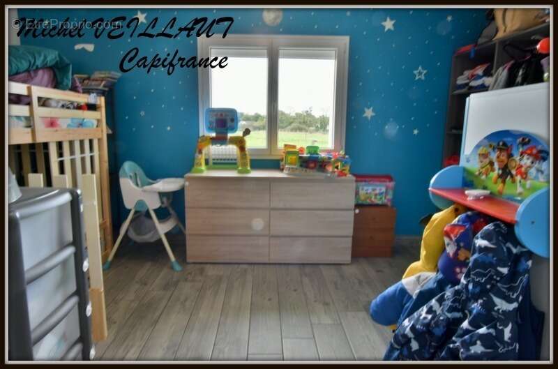 Maison à PARAY-LE-FRESIL