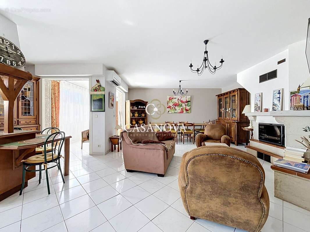 Villa avec vue mer à vendre à Marseillan Plage  Maison 5 chambres avec rooftop, garage, parkings et plages à pied - photo 8