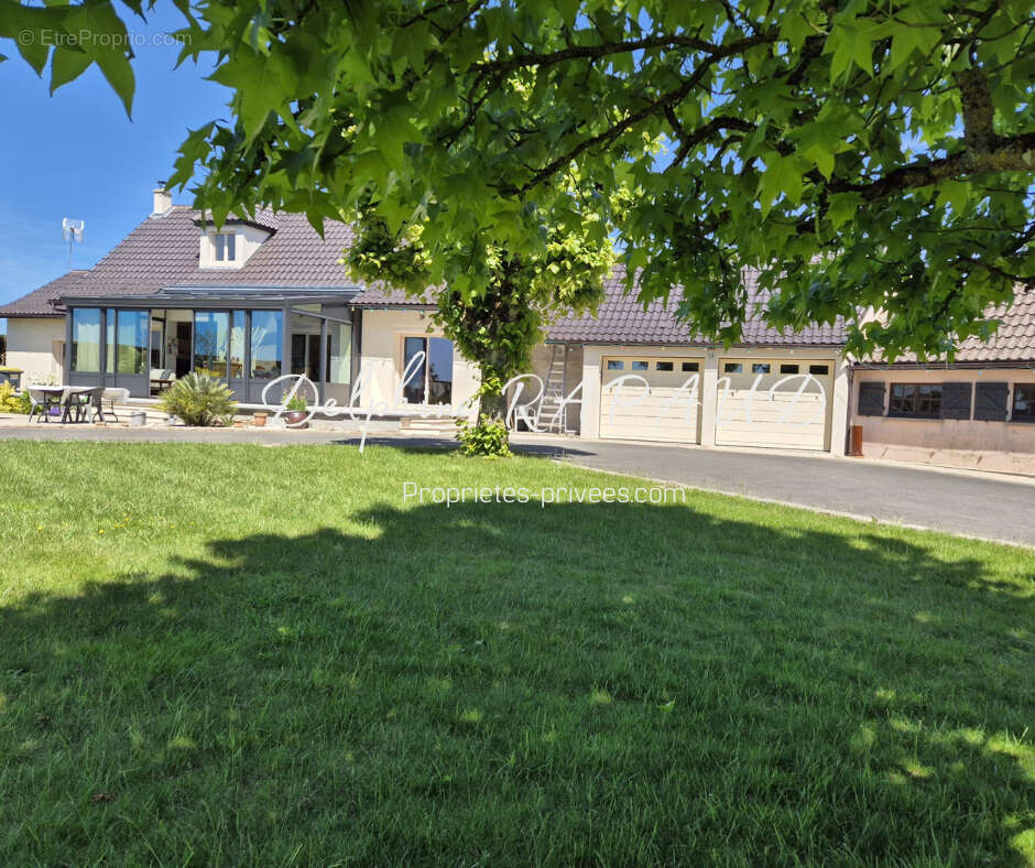 Maison à THIRON-GARDAIS