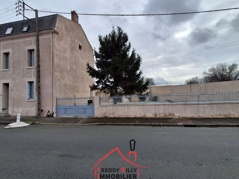 Maison à THOUARS
