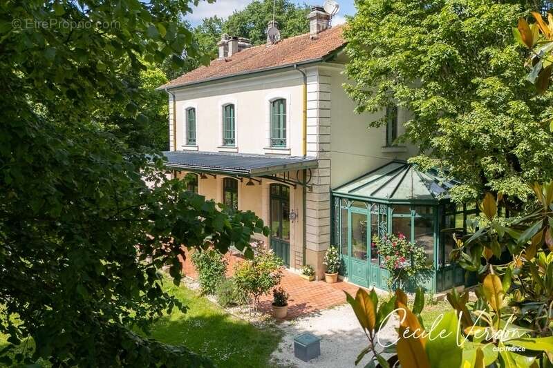 BELEYMAS (24) proche Bergerac – Propriété de charme du XIXe siècle 10 pièces avec dépendances, piscine et potentiel d’accueil su - photo 11