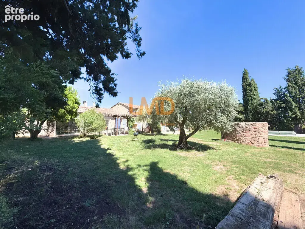 La Motte – Domaine en pierre de 470 m² au cœur des vignes avec p - photo 3