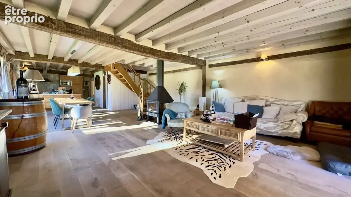 Maison de caractère avec piscine sur environ 2 hectares - photo 5