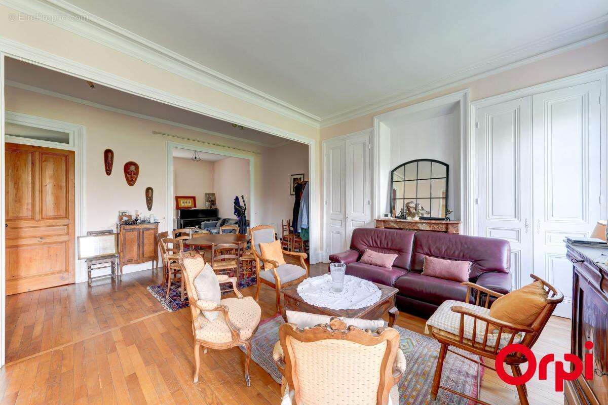 Maison à CALUIRE-ET-CUIRE