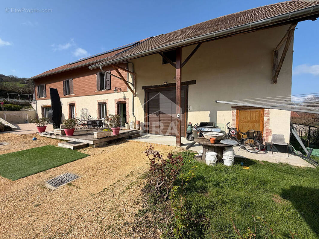 Maison à CHARAVINES