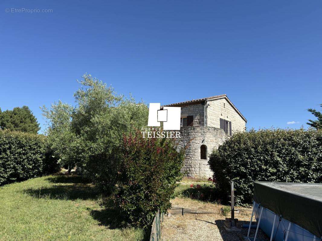 Maison à LABLACHERE