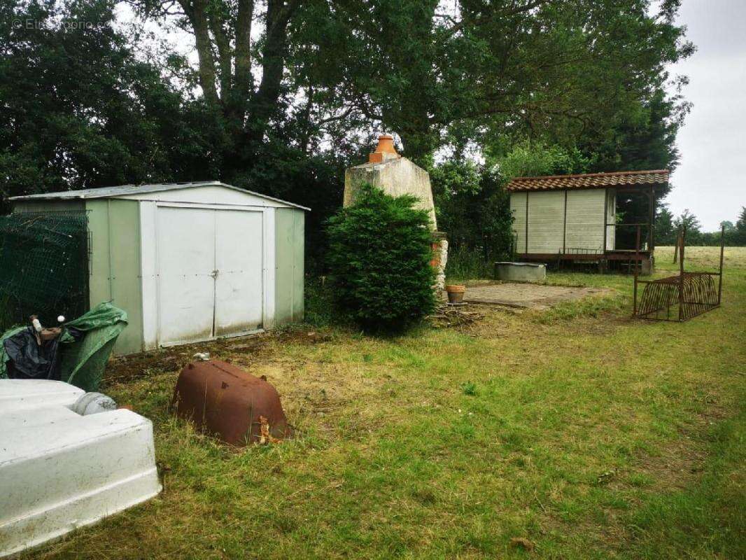 Terrain à TALMONT-SAINT-HILAIRE