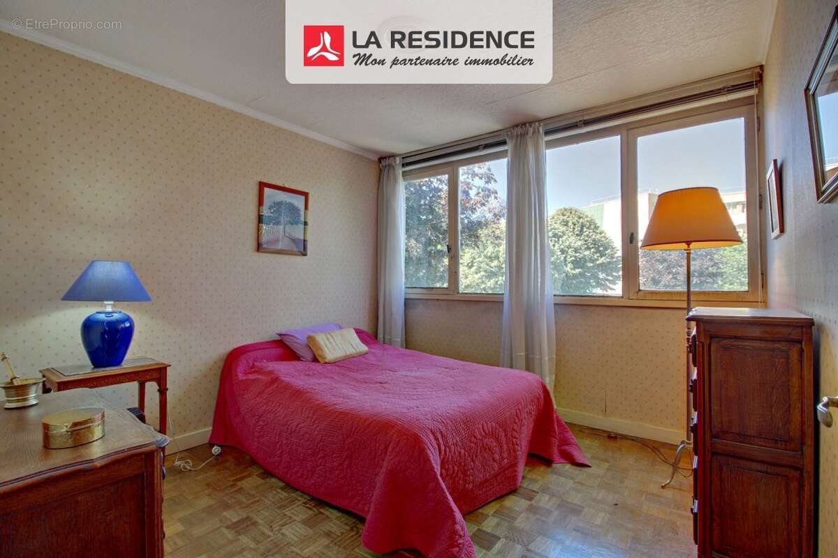Appartement à LES MUREAUX