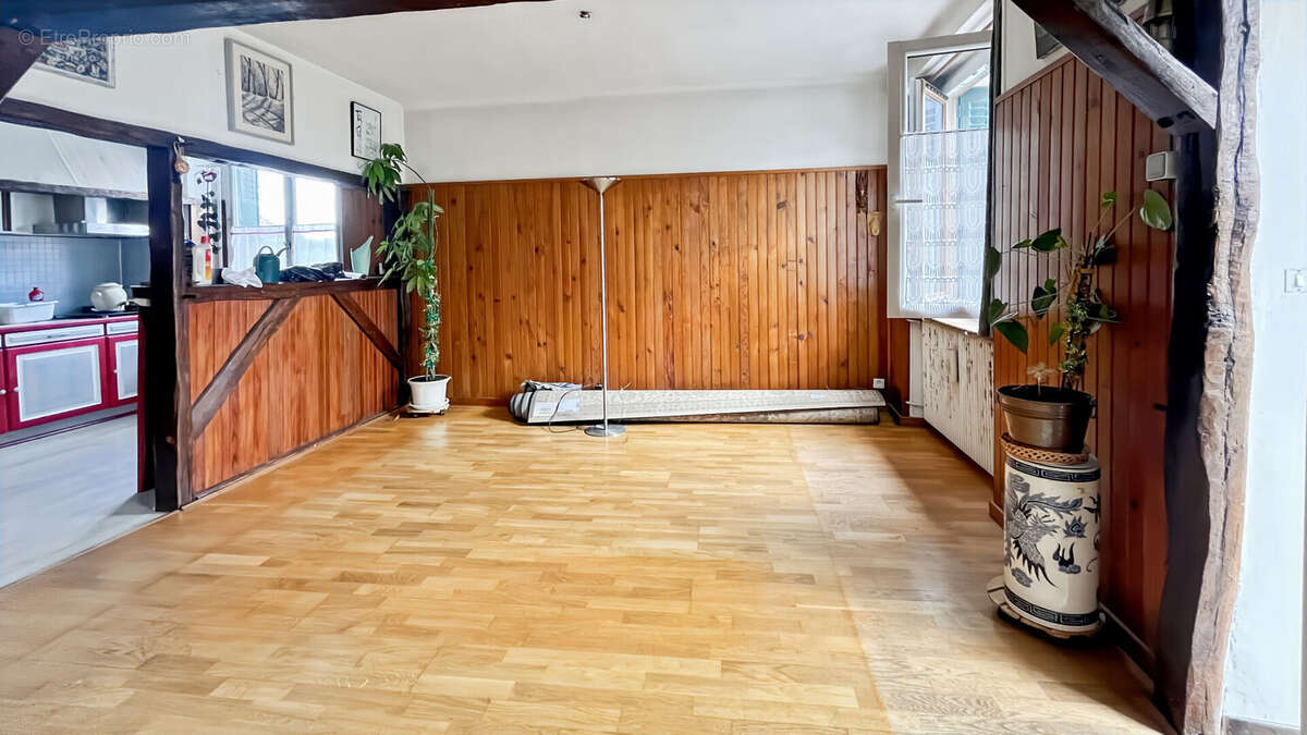Maison à SAULX-LES-CHARTREUX