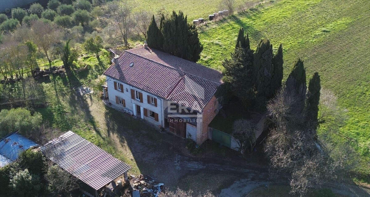 Maison à BRUGAIROLLES