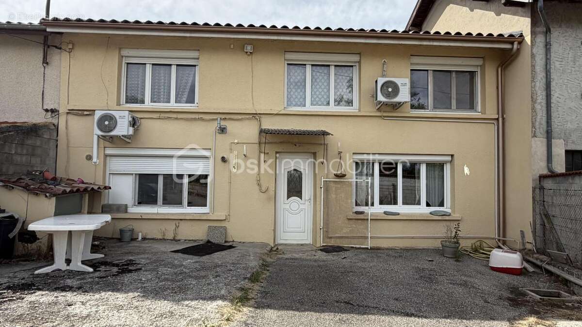 MONTRIGAUD / VALHERBASSE - Maison mitoyenne à rénover 128 m² - photo 2