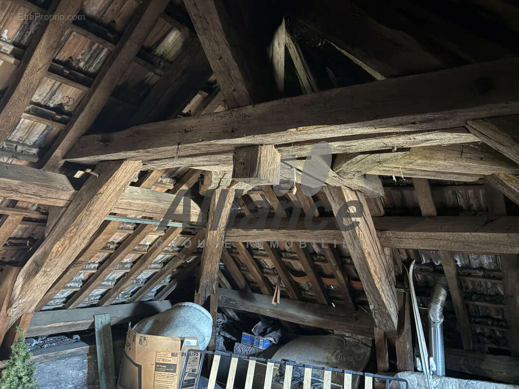 Appartement  dans  le  centre  historique  luxeuil - photo 10