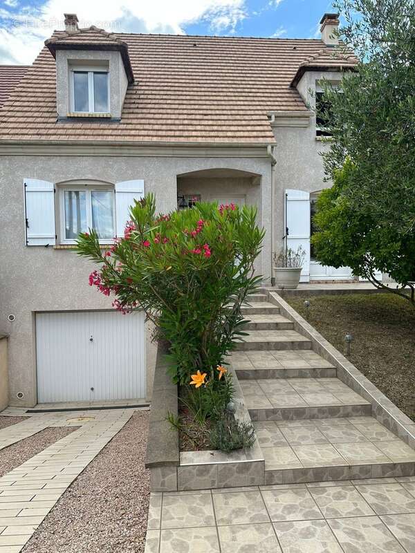 Maison à VIGNEUX-SUR-SEINE