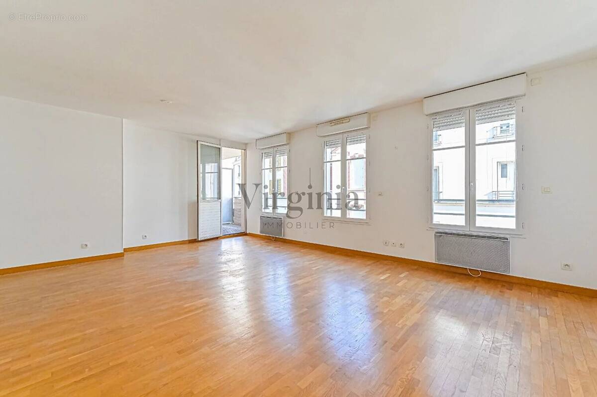 Appartement à CHARENTON-LE-PONT