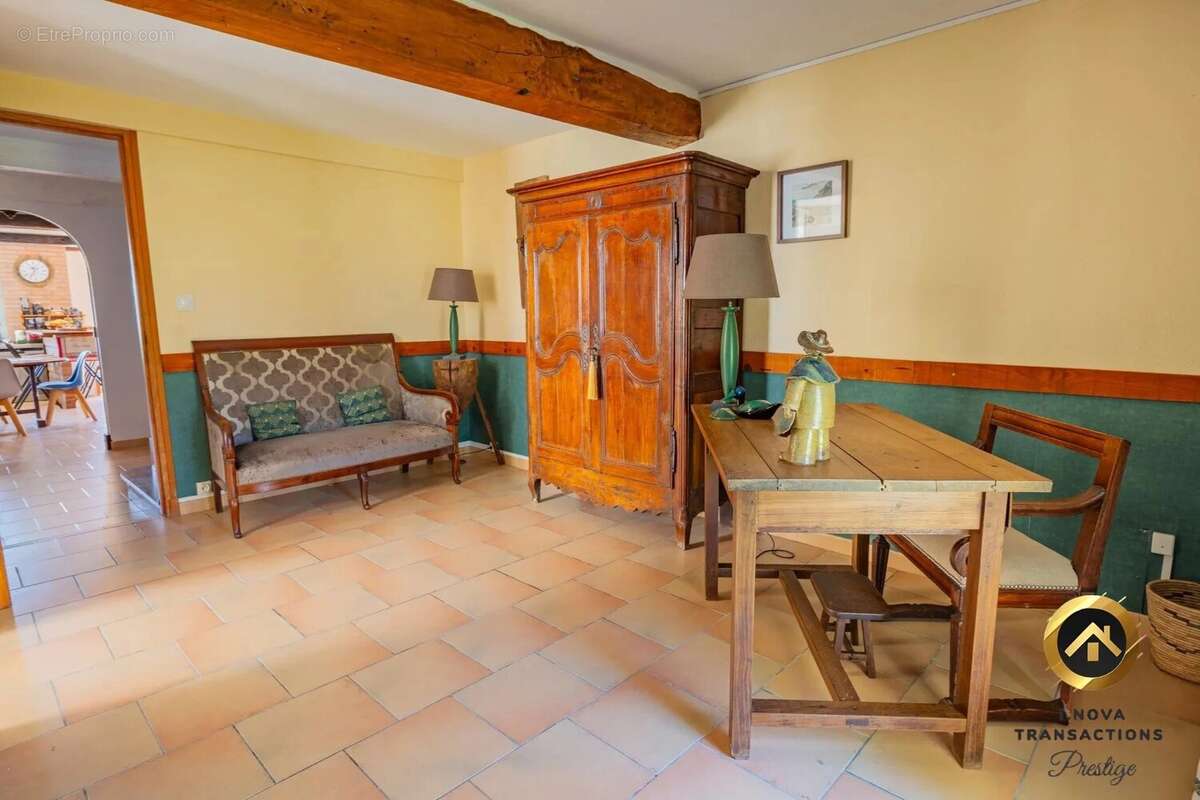 Maison à MONTESQUIEU-VOLVESTRE