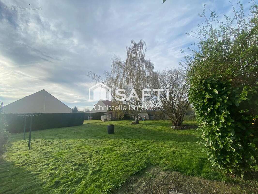 Photo 3 - Terrain à RAMPILLON