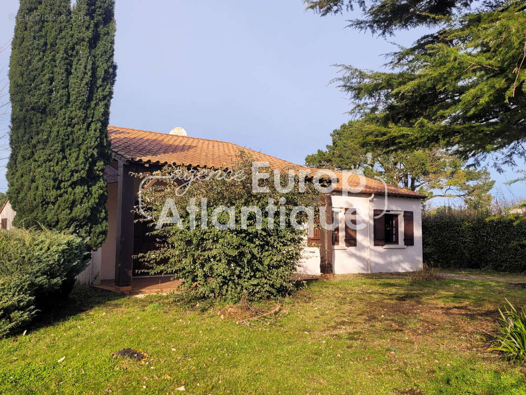 Maison à LES MATHES