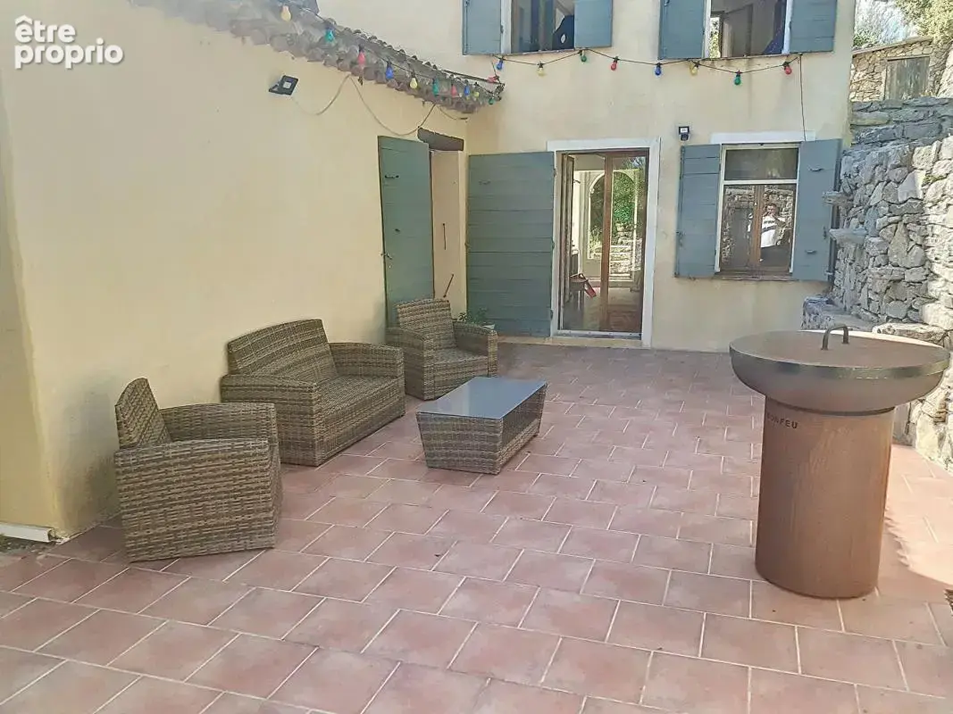 Villa sur 5689m²  de terrain avec vue exceptionnelle et piscine - La Roquebrussanne - photo 16