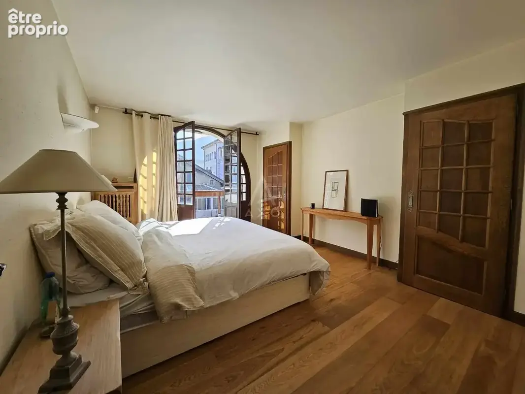 Albertville centre (73200)  192,6 m² avec deux grandes terrasses, garage et potentiel d'aménagement - photo 8