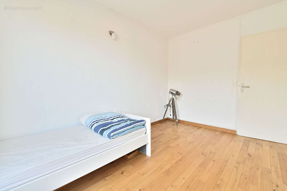 Appartement à LEVALLOIS-PERRET