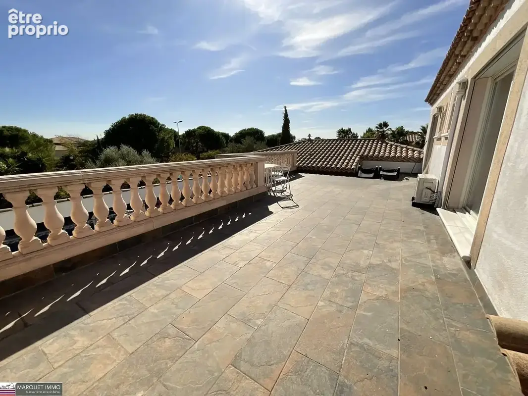 Coup de cur assuré pour cette superbe villa d'architecte T6 offrant 214 m² sur 902 m² de terrain clos paysagé et intimiste... - photo 22