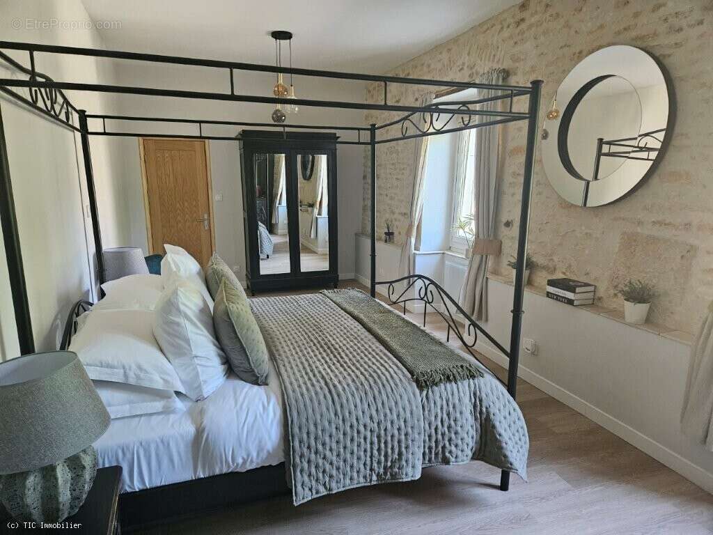 Élégante Demeure De Caractère En Pierre Avec Prestations Haut De Gamme Et Potentiel D’accueil - photo 18