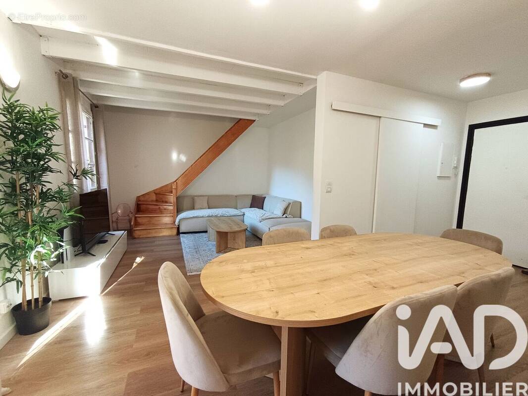 Photo 1 - Appartement à LA VALETTE-DU-VAR