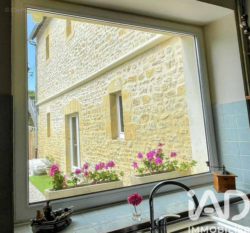 Photo 1 - Maison à COMMES