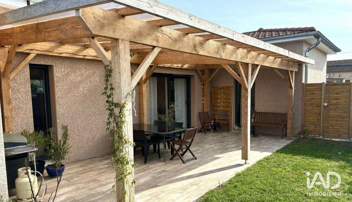 Photo 8 - Maison à COMMELLE-VERNAY