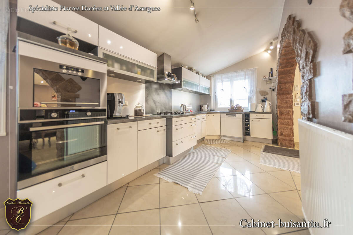 Maison à LE BOIS-D'OINGT