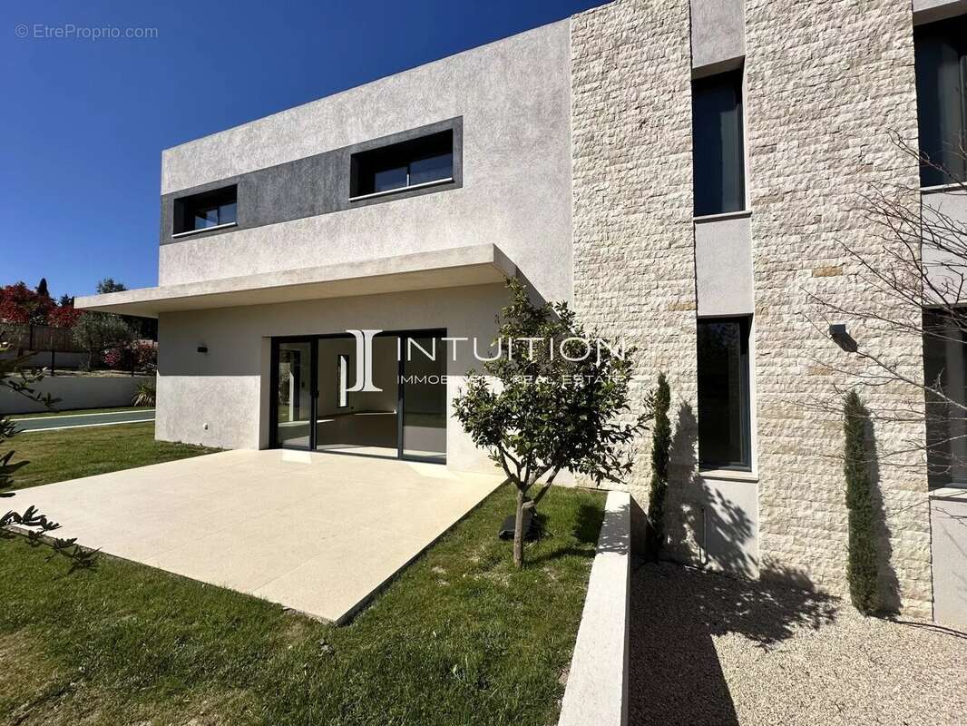 Maison à MOUGINS