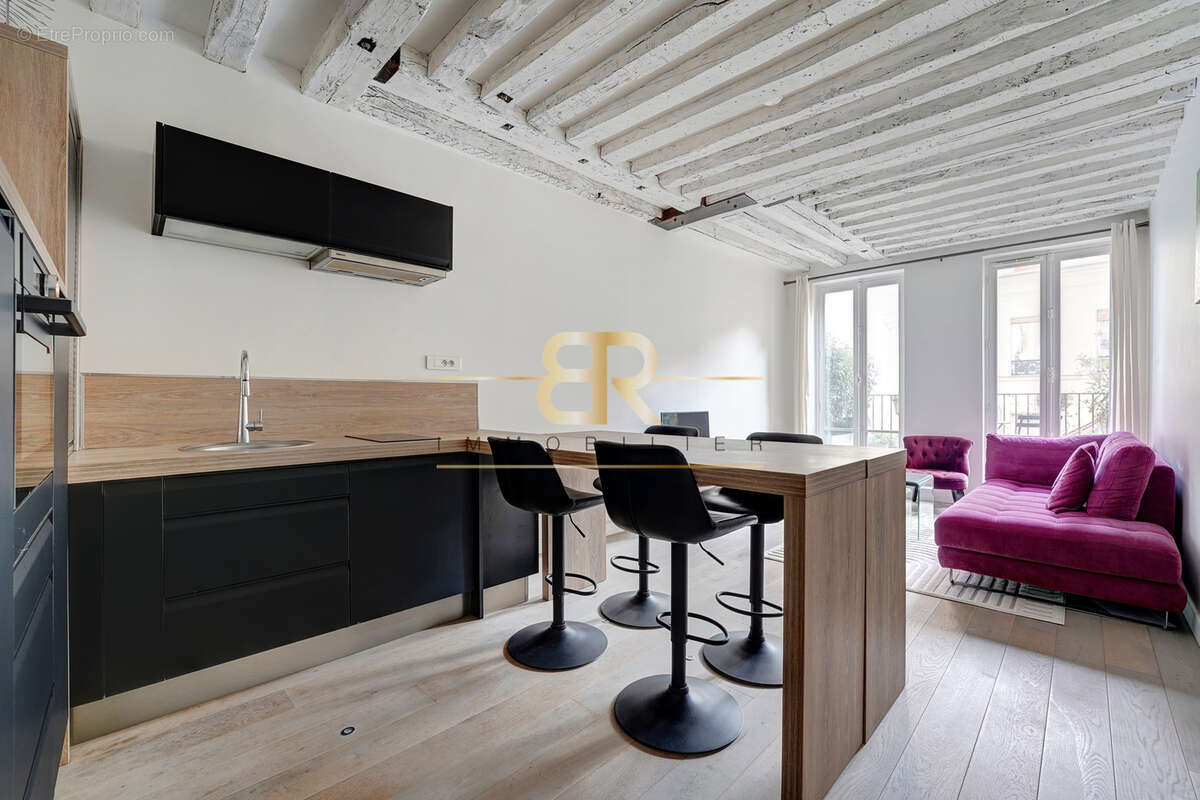 Commerce à PARIS-2E