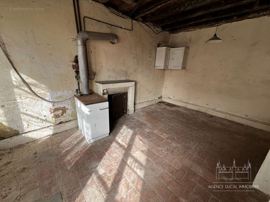 Maison 160 m² à Saint-Sulpice  - photo 9