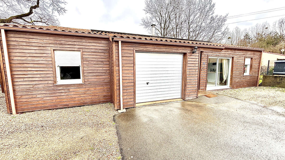 Maison à LA BOISSIERE-DES-LANDES