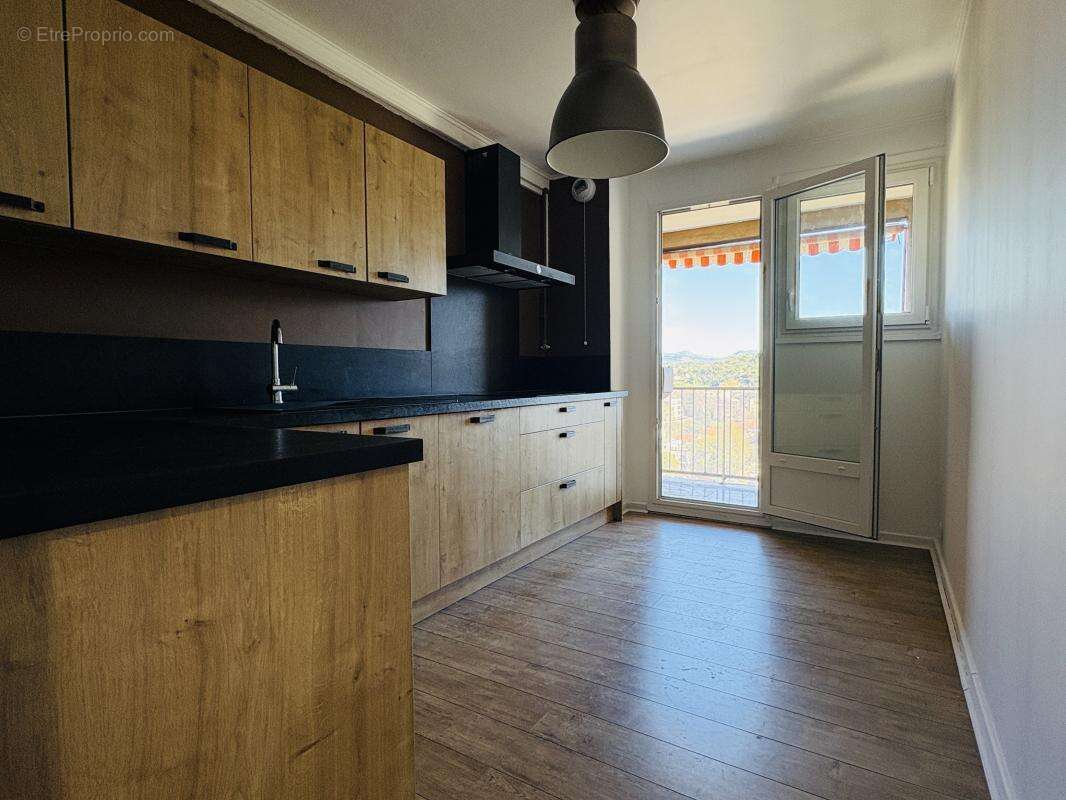 Appartement à MARSEILLE-13E