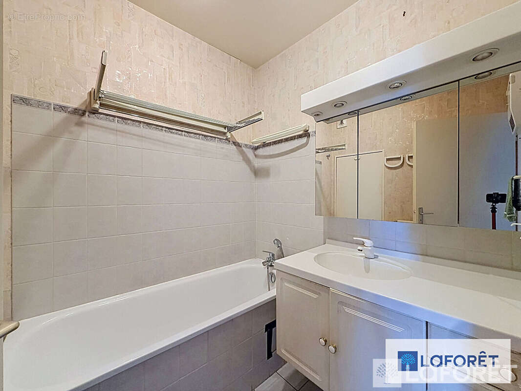 Appartement à LE PLESSIS-TREVISE