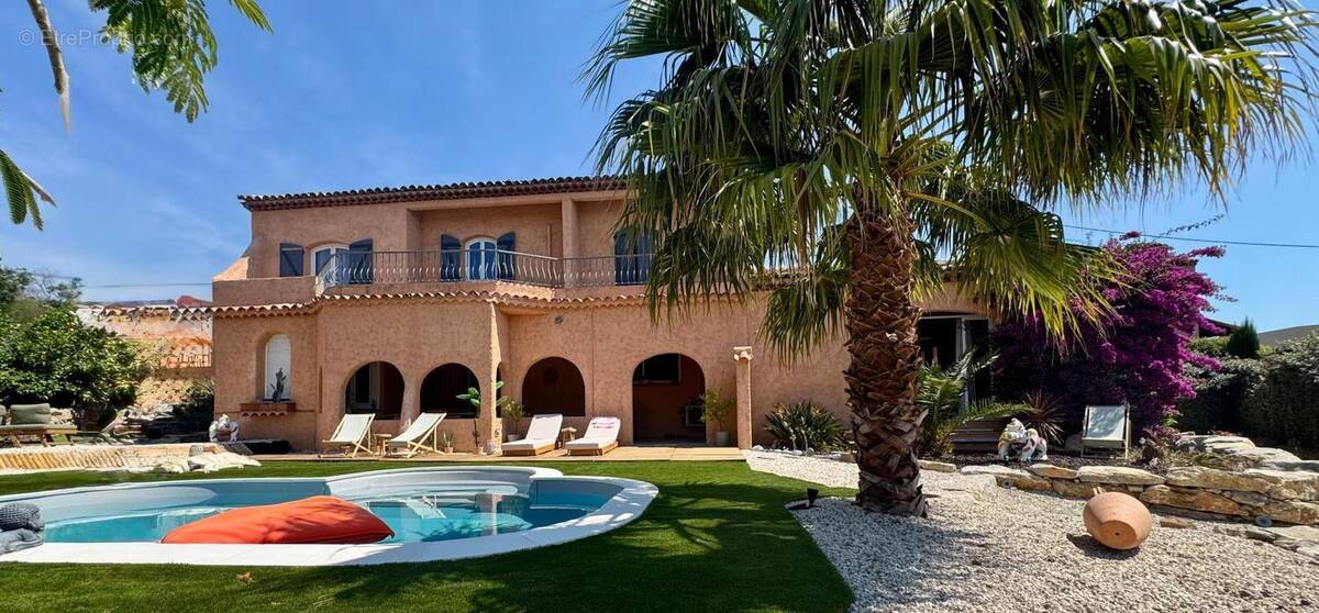 Maison à FREJUS