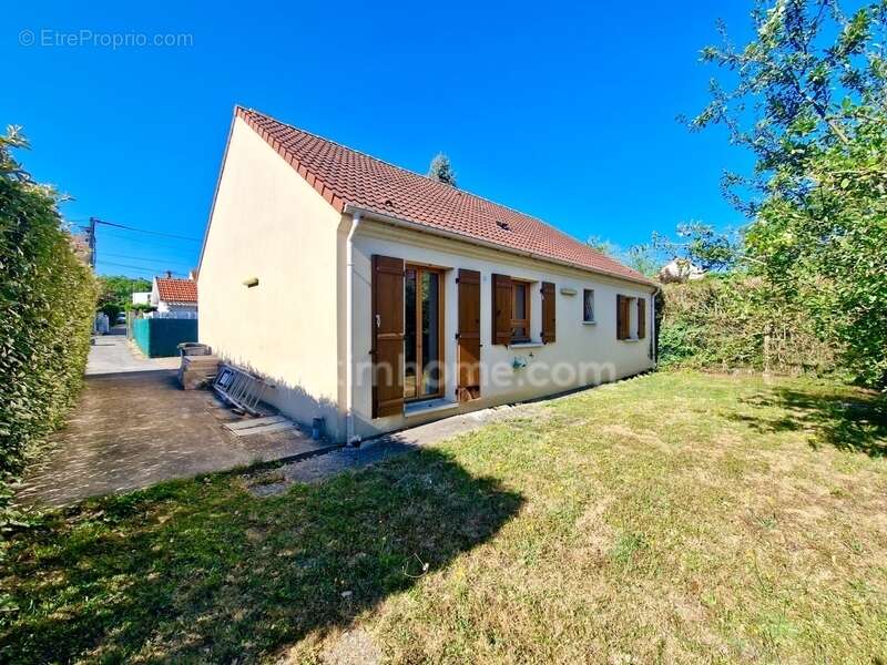 Maison à ARPAJON