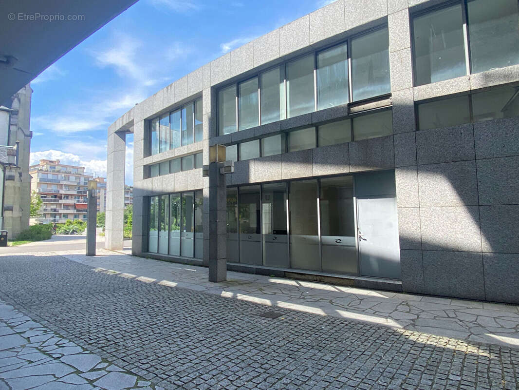 Commerce à ANNEMASSE