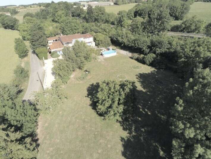 Maison à VERTEUIL-SUR-CHARENTE