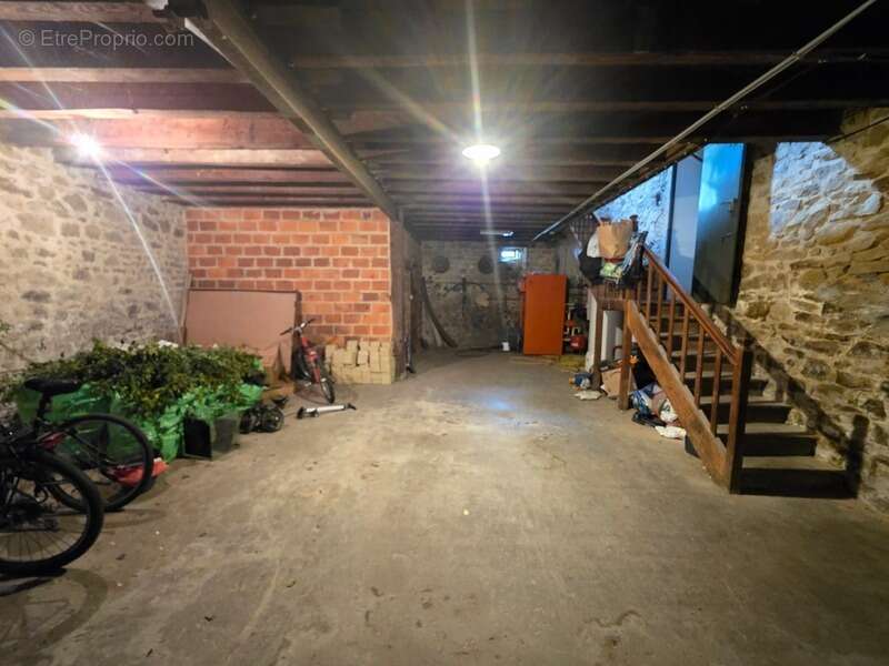 Maison à CHATEAUPONSAC