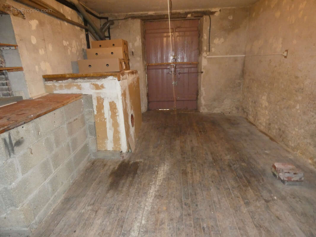 Maison à BRIENON-SUR-ARMANCON