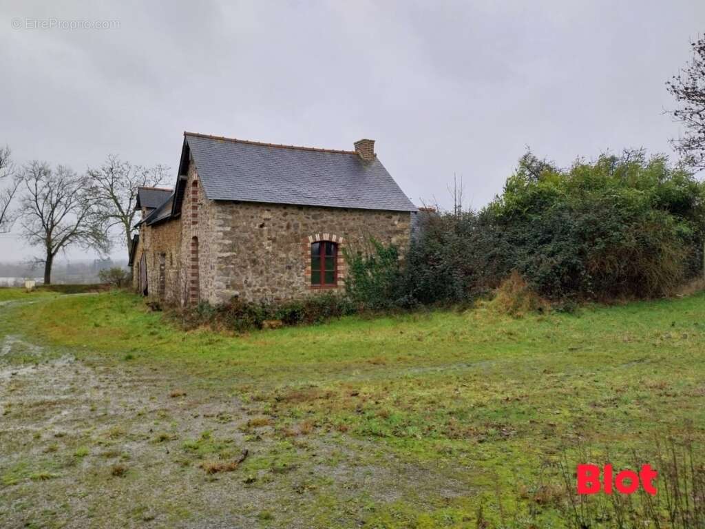 Maison à LAUNAY-VILLIERS