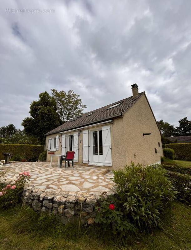Maison à SERMAISES