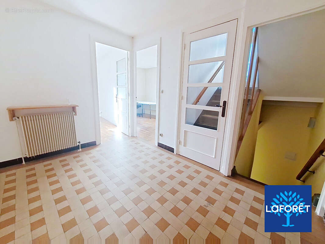 Maison à PIERRE-BENITE