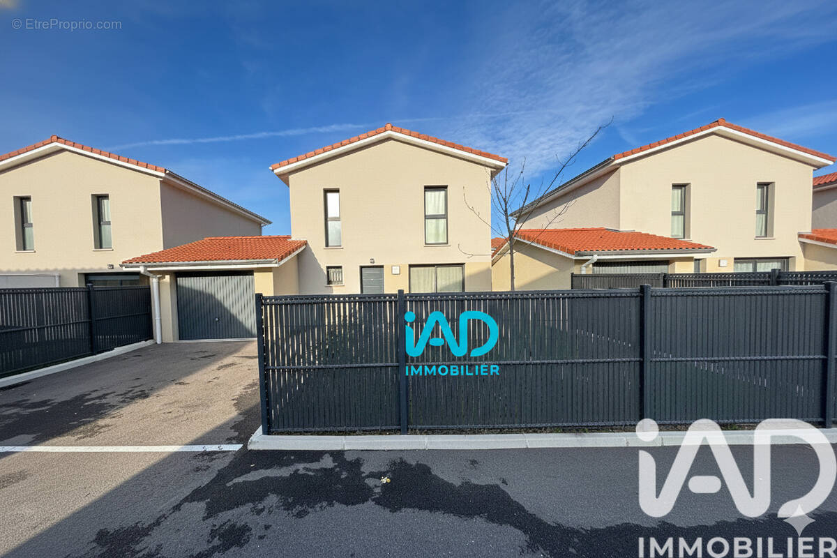 Photo 1 - Maison à SAINT-CHAMOND